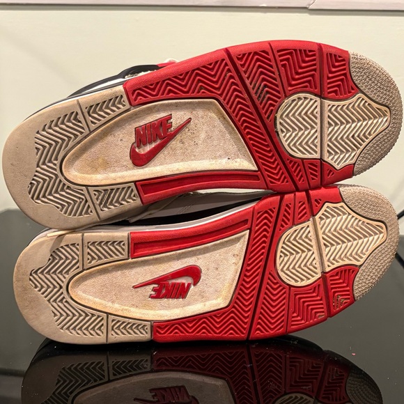 Air Jordan 4 Retro OG "Fire Red" - Picture 14 of 14